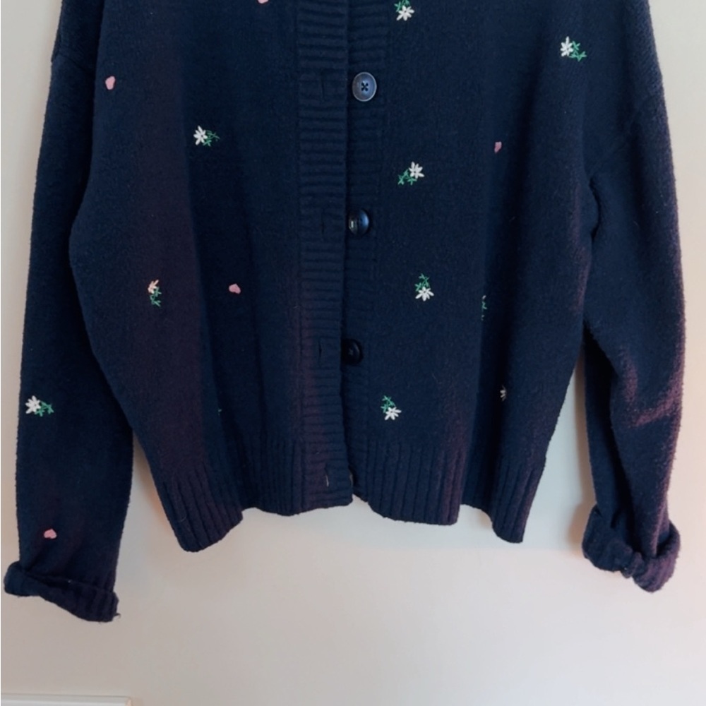 Universal Thread Cardigan with Embroidered Details - Picture 4 of 5